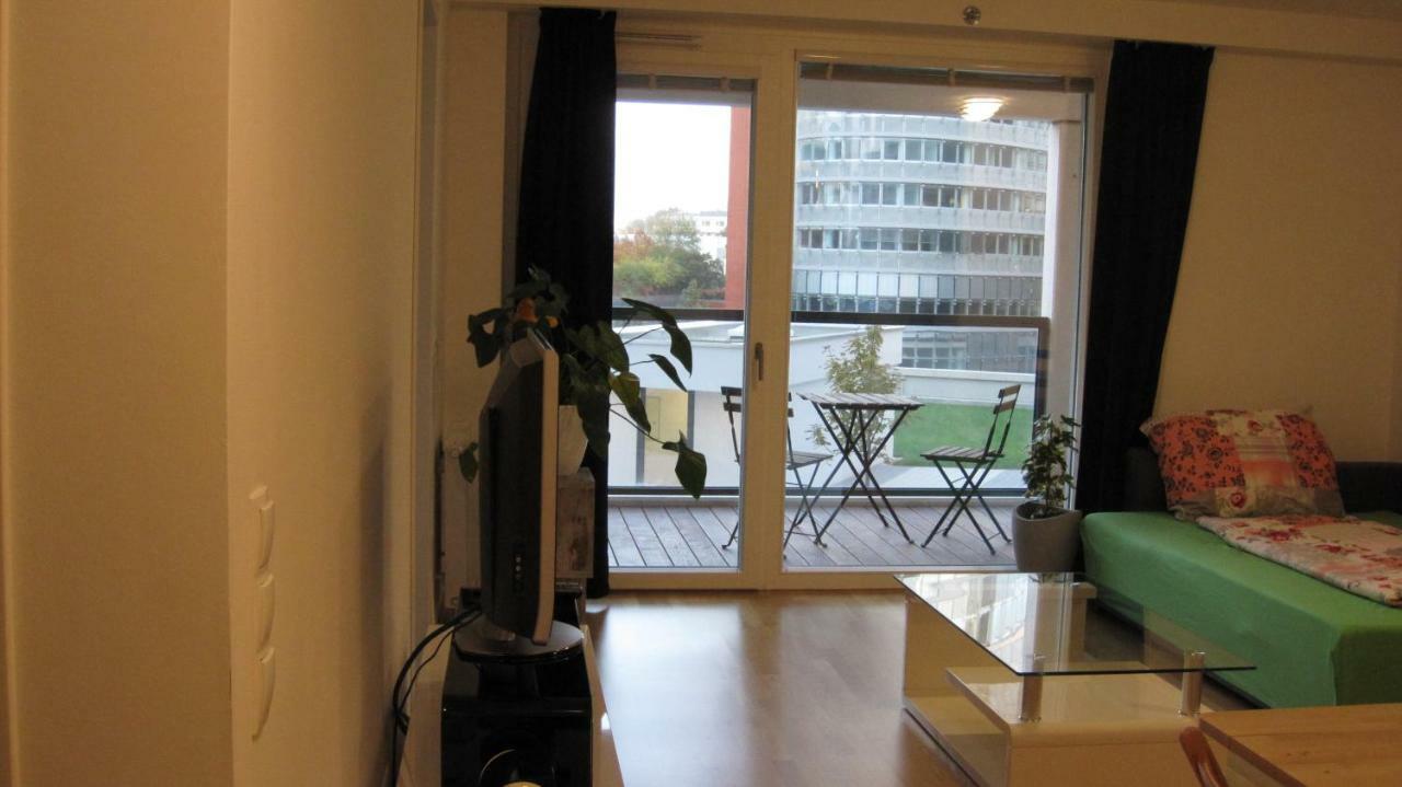Apartment With Parking On Premise Vienna Exterior photo
